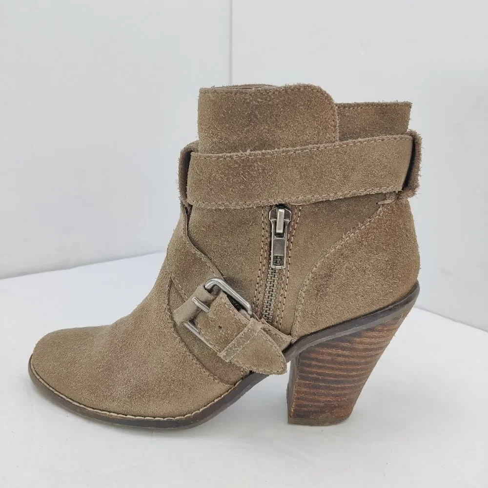 Dolce Vita Suede Ankle Booties Size 6 Stacked Heel Zip Cross Strap